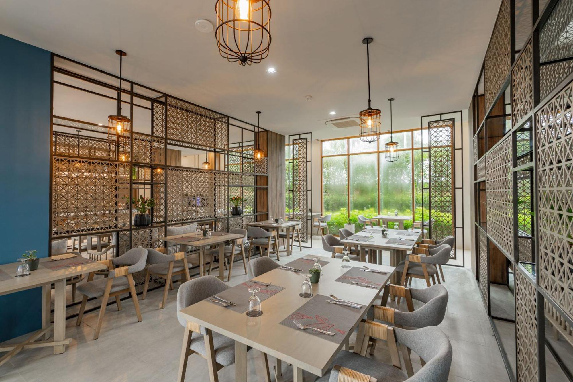 Bella Nara Phuket Naiyang Beach Nai Yang Exterior foto